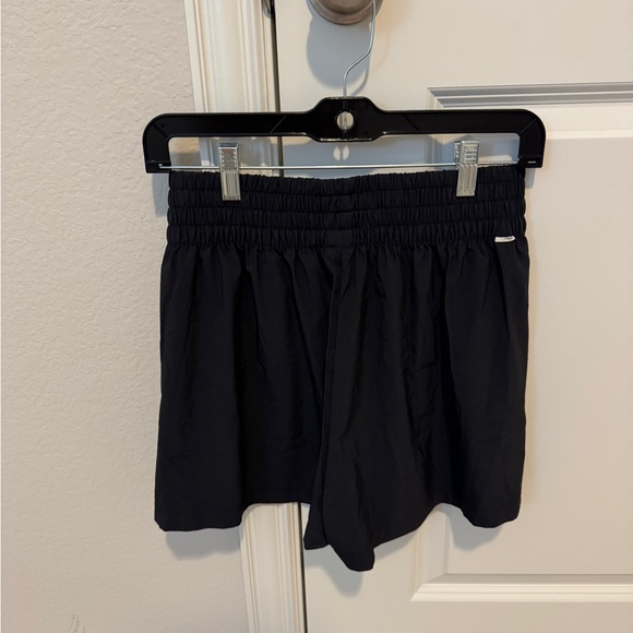 Vuori Villa shorts women shorts size M - Picture 2 of 4